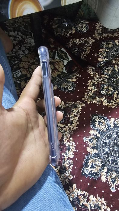 Samsung s 10 e 128 gb xotira 6 gb ram