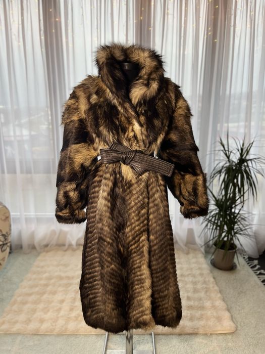 Haina din blana naturala de lup/coiot rara pe piata marime M/L sau S +