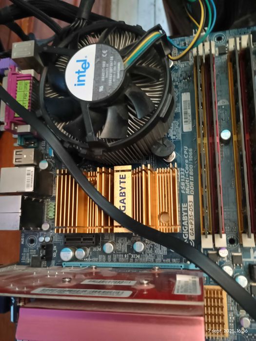 Kit quad skt 775+ 4GB rami + 9500GT