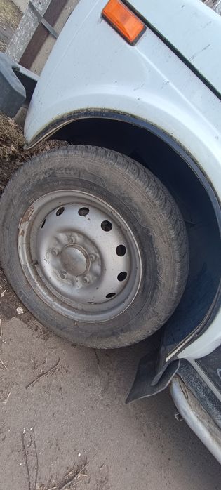 Нива  5 дверей ваз 21310