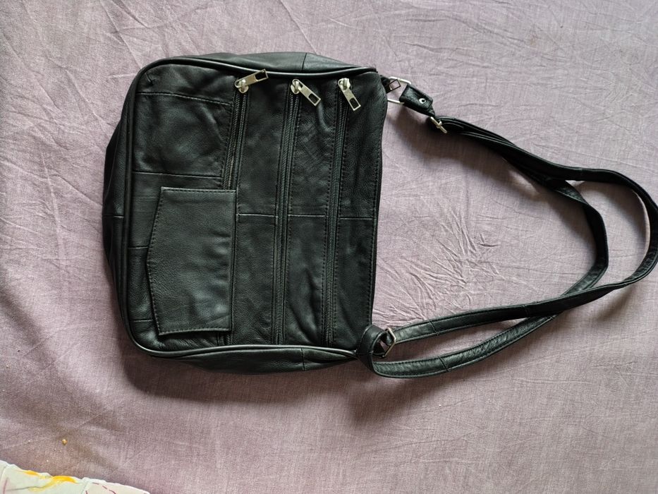 Se vinde.         .        .