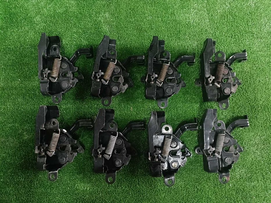 Оригинальный замок капота от Toyota Camry 40 45.