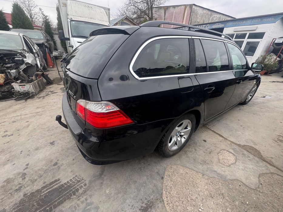 Dezmembram BMW 520d Seria 5 facelift break e61