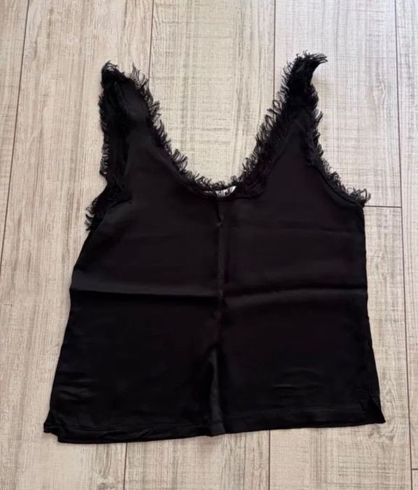 Стилен черен топ ZARA сатен