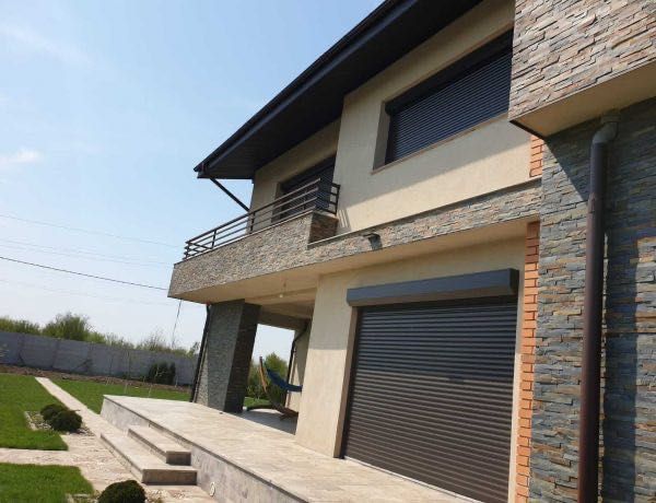 Rulouri exterioare