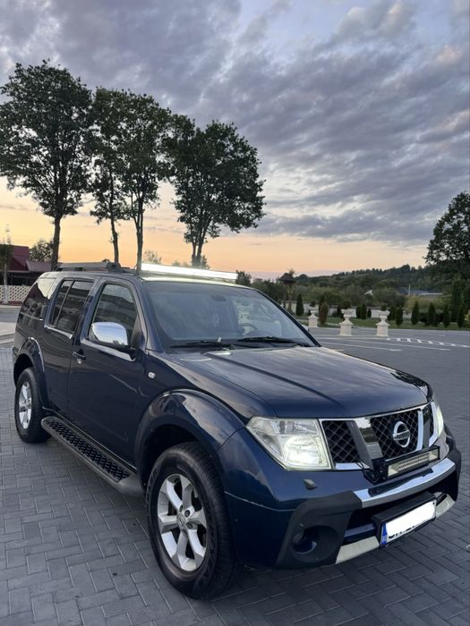 Nissan pathfinder - 2008 - 2.5 diesel 174 cp - 4x4 mic mare