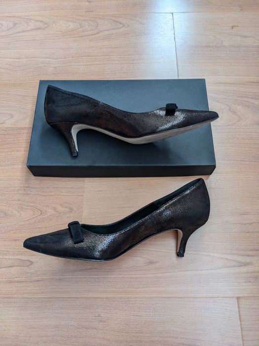 Продам женские туфли