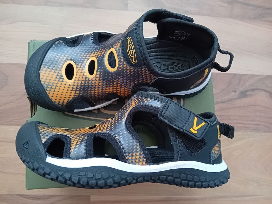 Kenzo/Bonpoint /KEEN луксозни ботуши, маратонки и сандали 27,28
