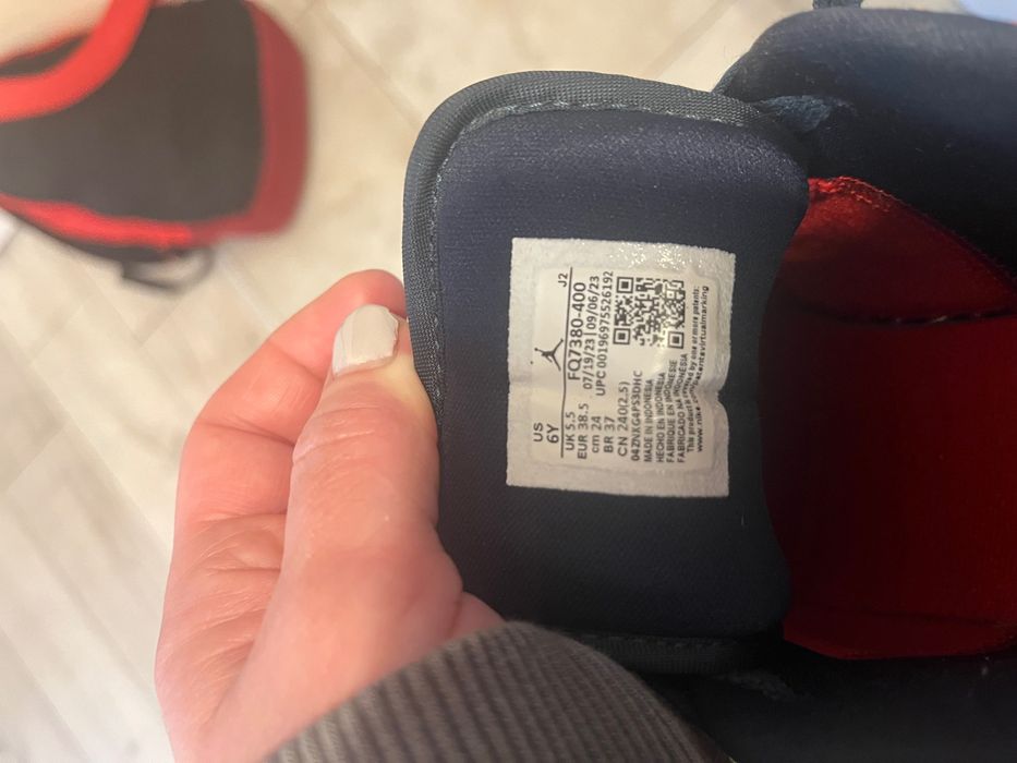 Adidași Jordan 1 low mar.38,5