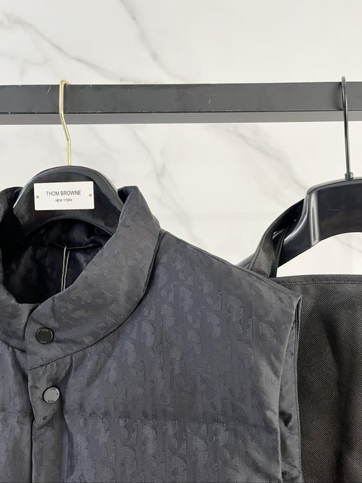 Vesta Dior , pe comanda , calitate premium , noua , M