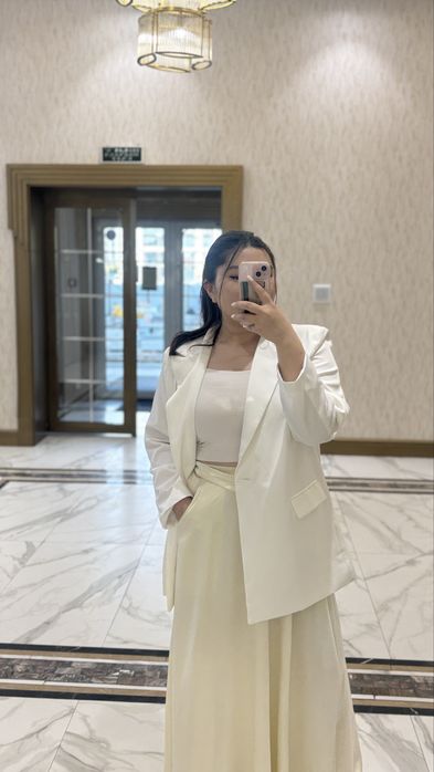 Юбка атласный молочный