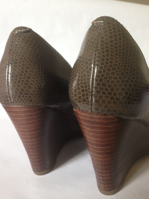 Pantofi Clarks, marime 37, piele. noi cu eticheta,