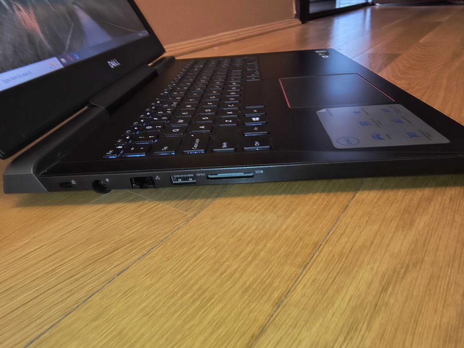 Vând Laptop gaming Dell G5 5587 - 15.6" FHD 120Hz Nvidia GTX 1060 6Gb