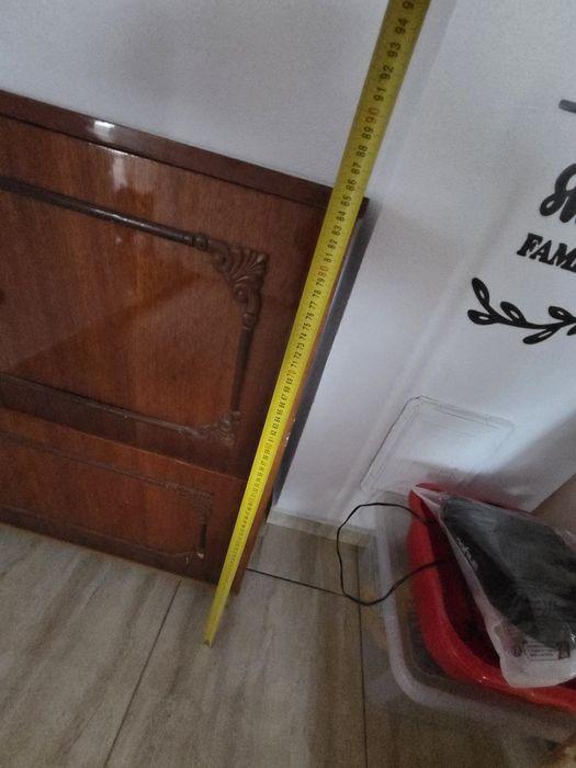 Comoda mobila veche tip lada