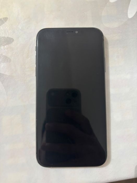 Продам Aiphone 11 64gb