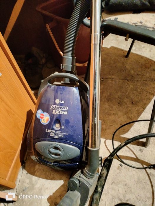 Продам пылесос на запчасти