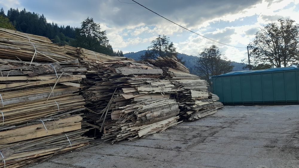 LEGATURI , RUMEGUS. Lemn de foc de brad si capete.