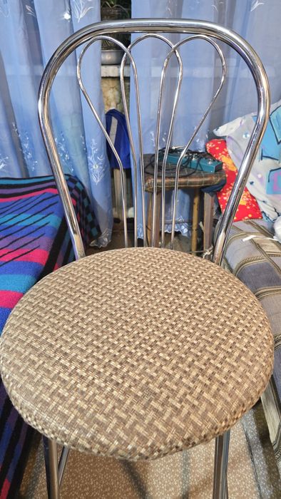 Барный стул высокий металлический