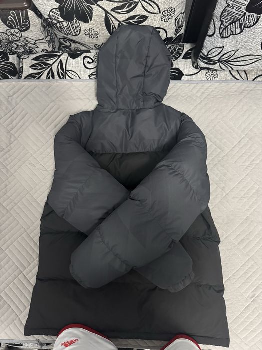 Продам куртку Nike