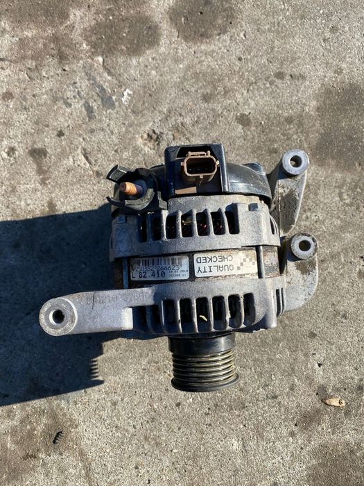 Alternator VOLVO S40 V50  36002575 30667072 30795495 30795497