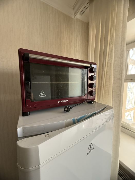 Настольная электропечь Oursson MO4225 DC красный