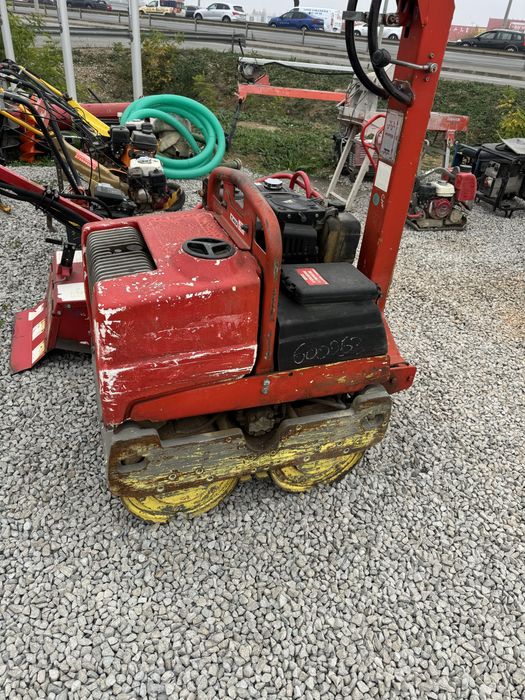 Inchiriem aspirator industral girafa slefuit glet