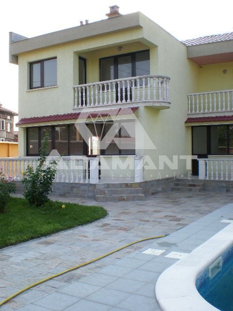 Продава се Къща в София, Връбница 1 - 630 кв.м за 1340 €/кв.м - Снимка #7