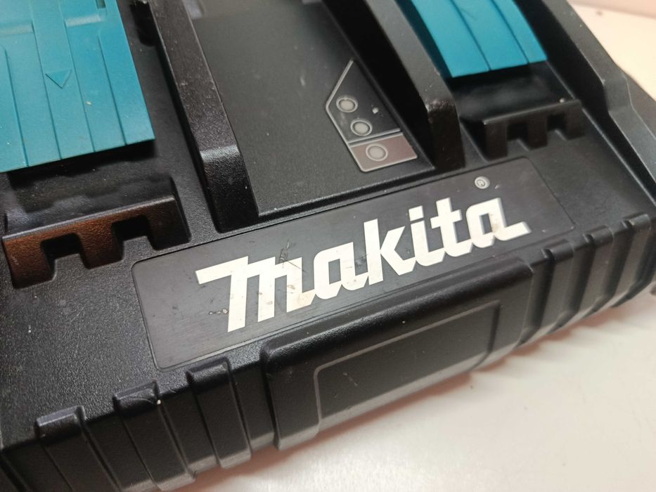 Makita DC18RD DUAL charger incarcator sursa baterie 12V 14.4V 18V 9A acumulator