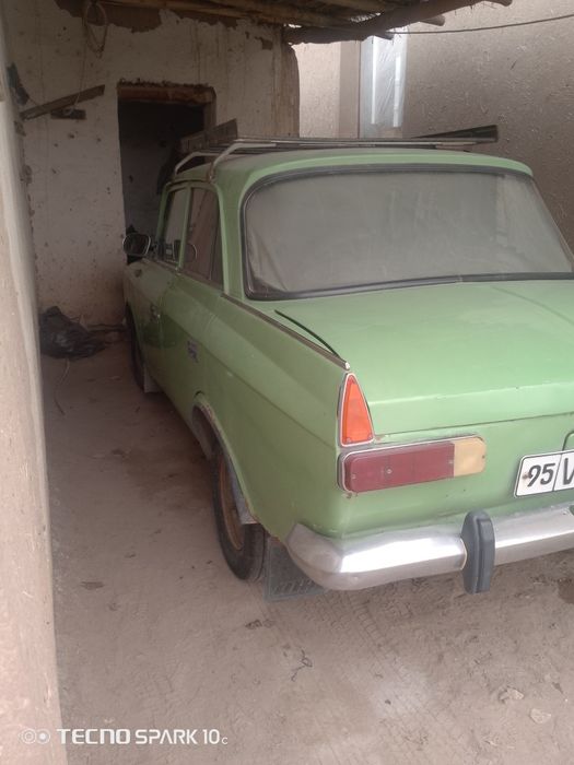 Москвич 412 сотилади