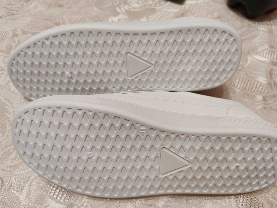 Маратонки нови 38 номер