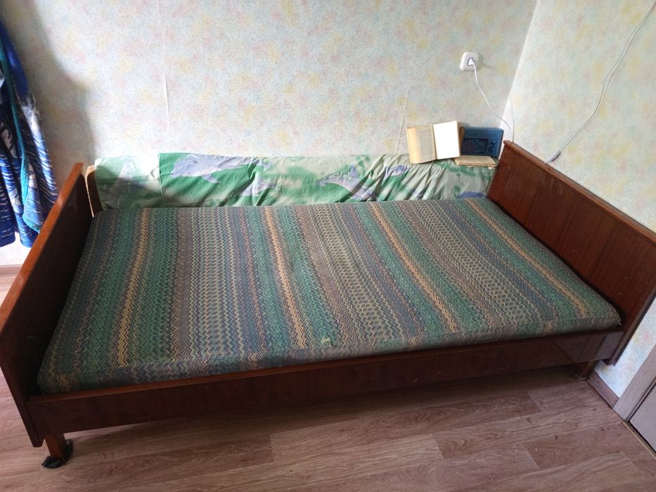 Продаётся кровать!