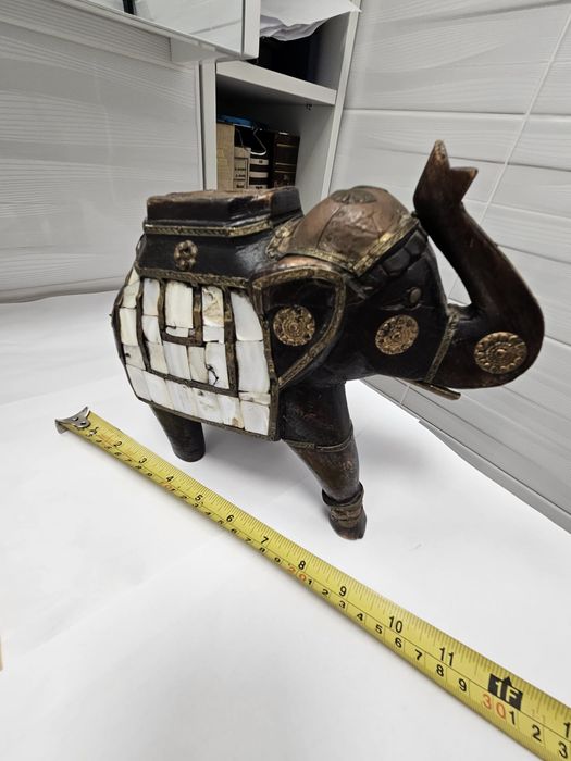 Elefant lemn , os și bronz