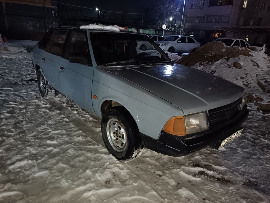 Продаётся москвич хороший состоянии 2141. Цвет серый