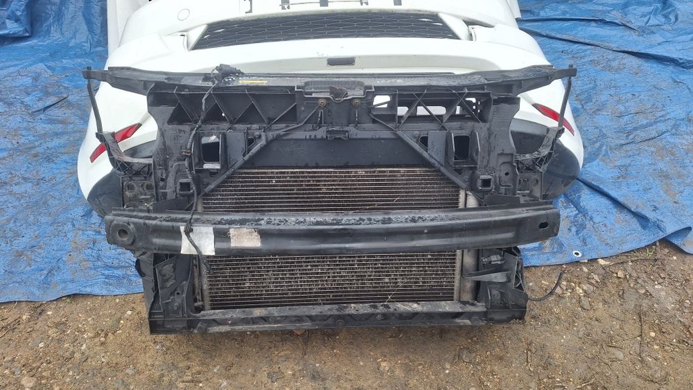 Bara fata capota far Seat Ibizta facelit 2014 tragar triple oglinda