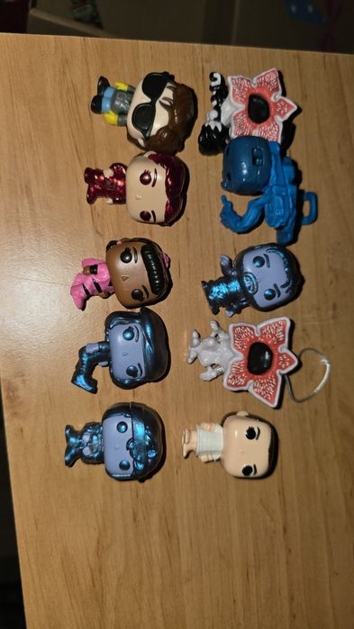 Lot 10 figurine mini Stranger Things (Demogorgon, Eleven, Hopper)