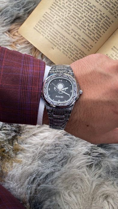 Часы с вашим дизайном