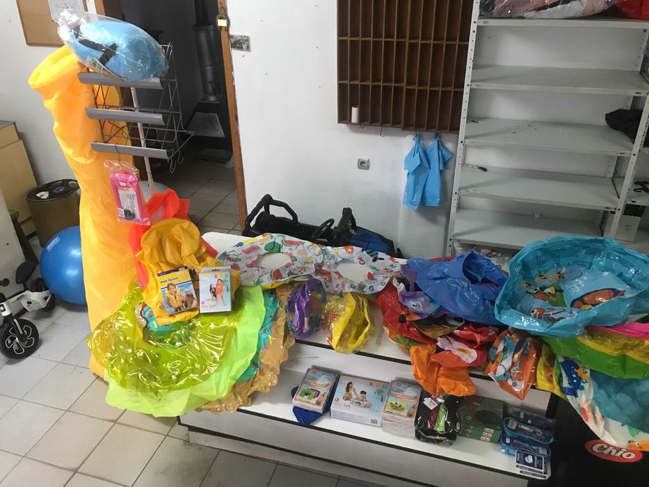 Продавам плажни артикули