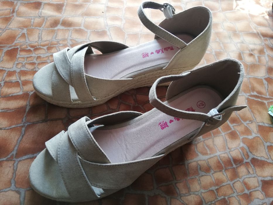 Sandal bej 39 nou Bonprix