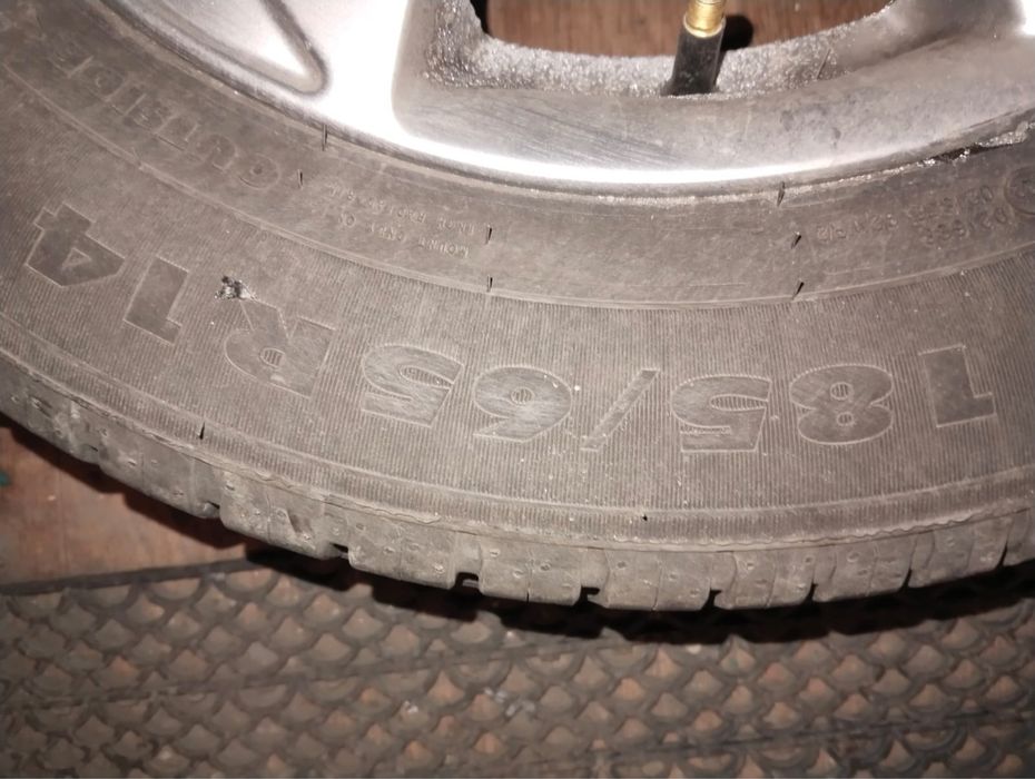 Продам диски с шинами в комплекте