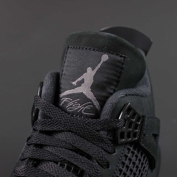 Обувки Air Jordan 4 Retro Black Cat 2026
