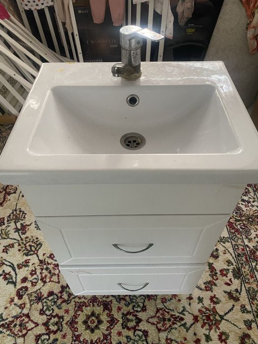 Роквина шкаф мен