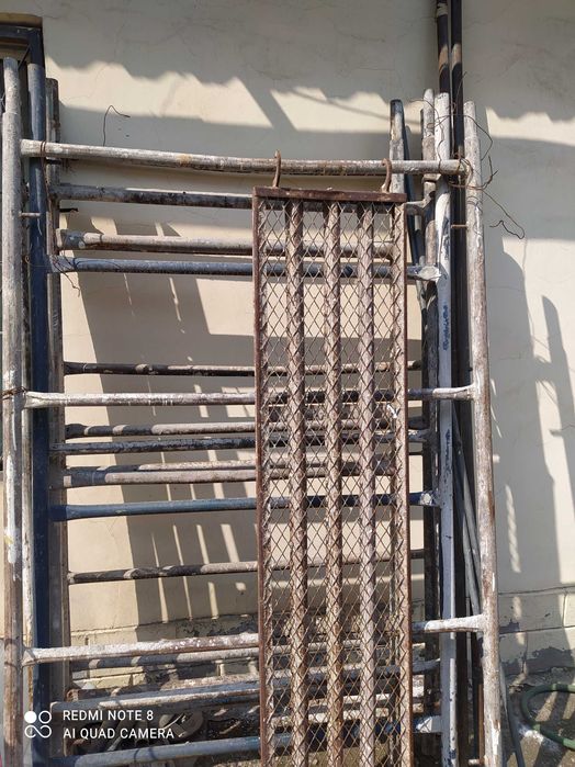 Строительные материалы остатки после строительства объекта.