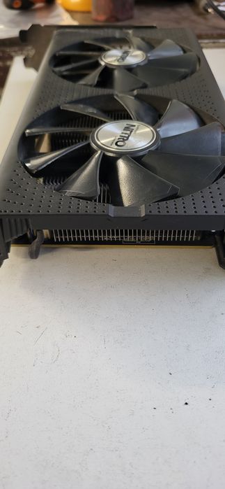 Placă video Sapphire NITRO RX 470 4GB GDDR5 –funcționează foarte bine