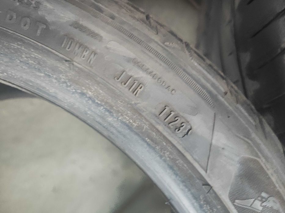 2бр. летни гуми 275/35/19 Goodyear