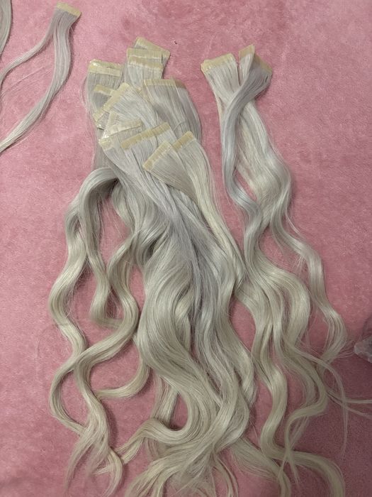 Extensii tape on din par natural rusesc
