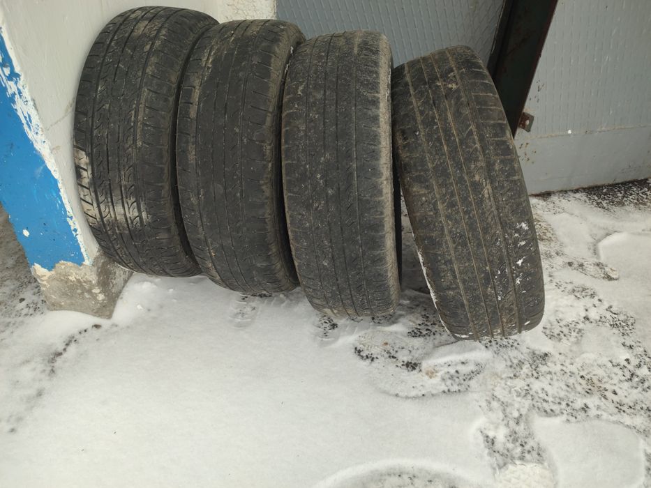 Продам комплект летней резины ВАЗ