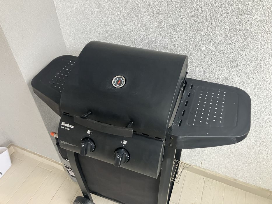 Газово барбекю Enders San Diego 2