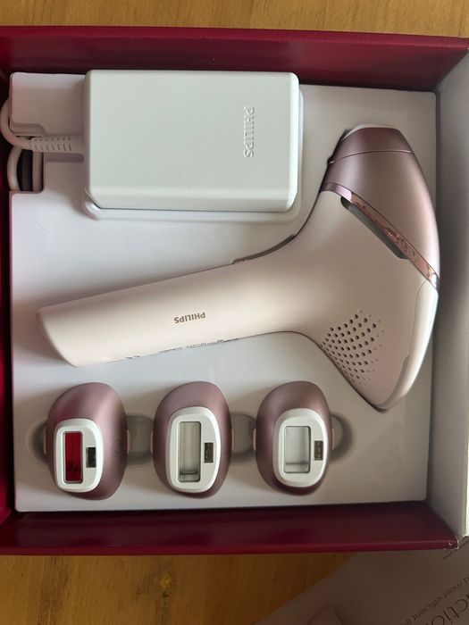 Фотоепилатор Philips Lumea IPL 9000