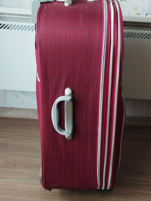 Сак,чанти "DIADORA" и "ADIDAS".Голям куфар 72/50/26 см.