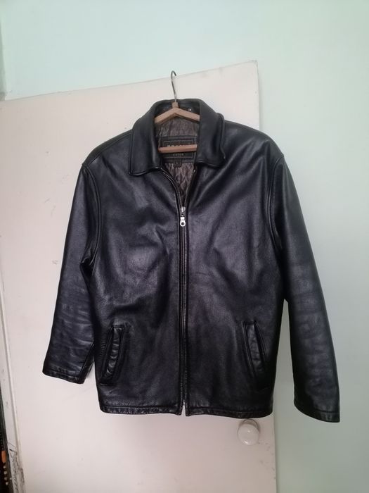 Продам кожаные куртки.